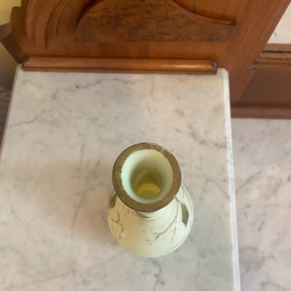 Vintage Hand Painted Uranium Vase - Picture 5 of 9